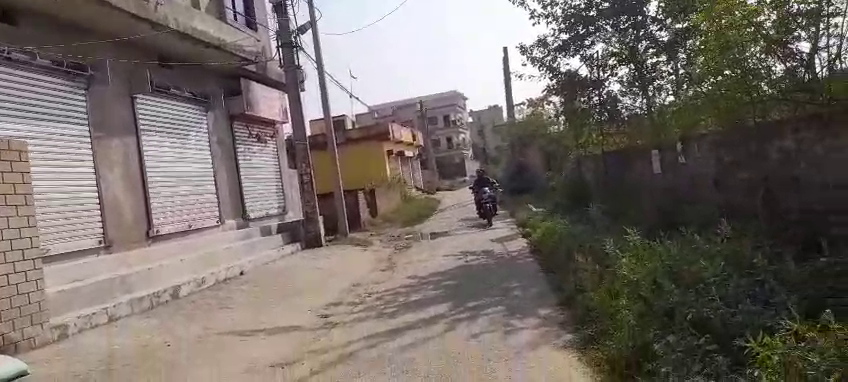 बसारगढ़ के रोड नं 3 पर 13 डिस