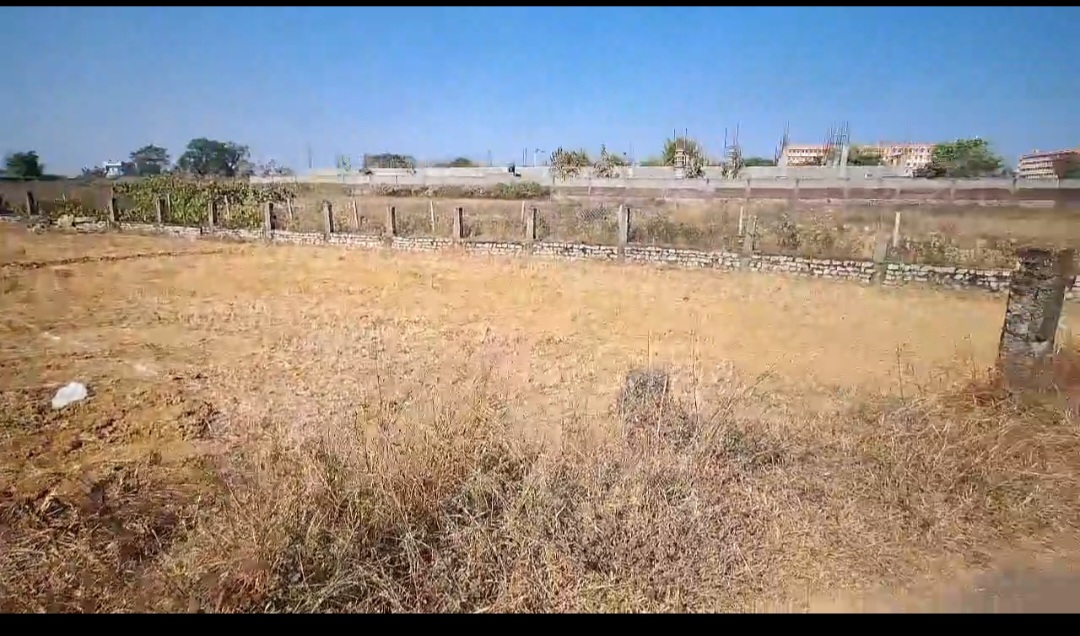 Plot near YBN university - Image 5